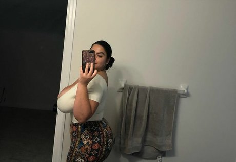 iloveteniah porn model images