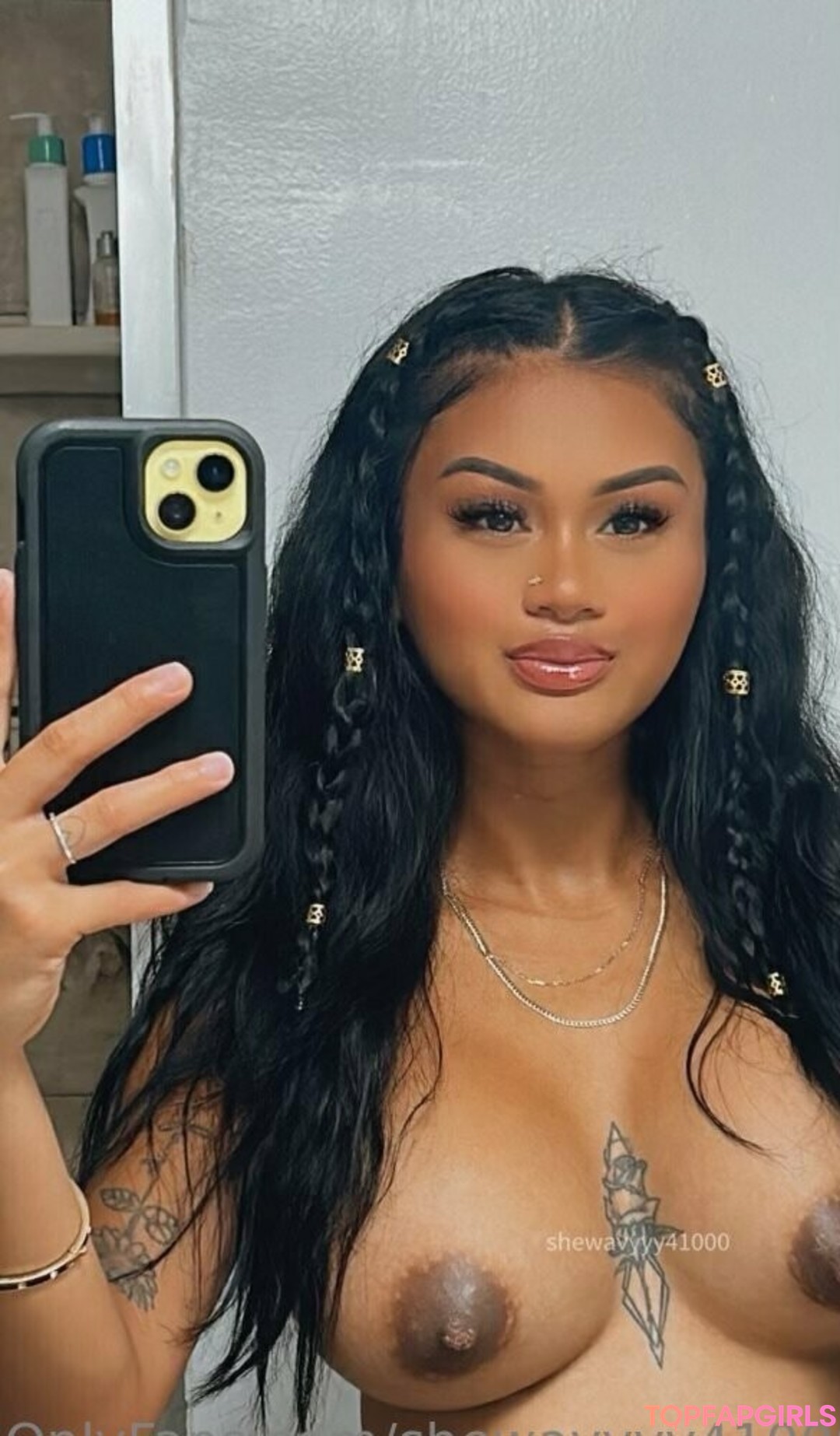 shewavyyy41000 star pic