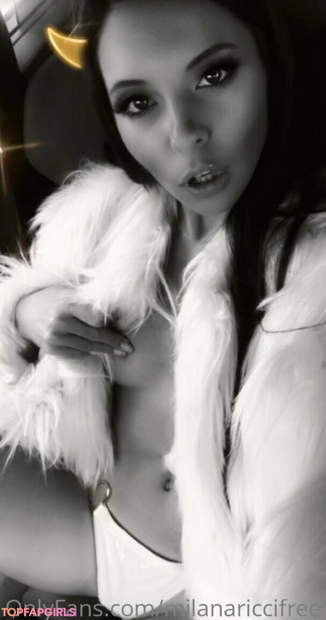 milanariccifree hot actress photo