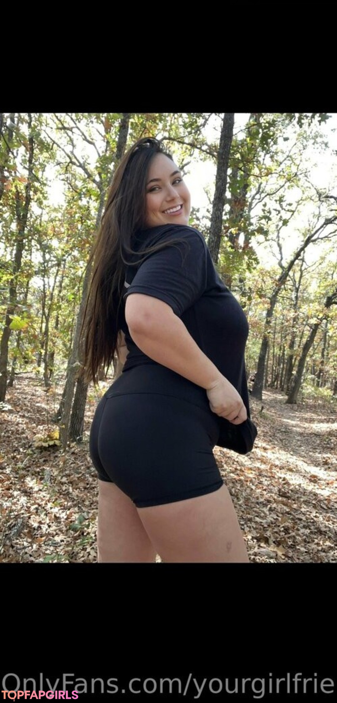 yourgirlfriendaddy model naked photo