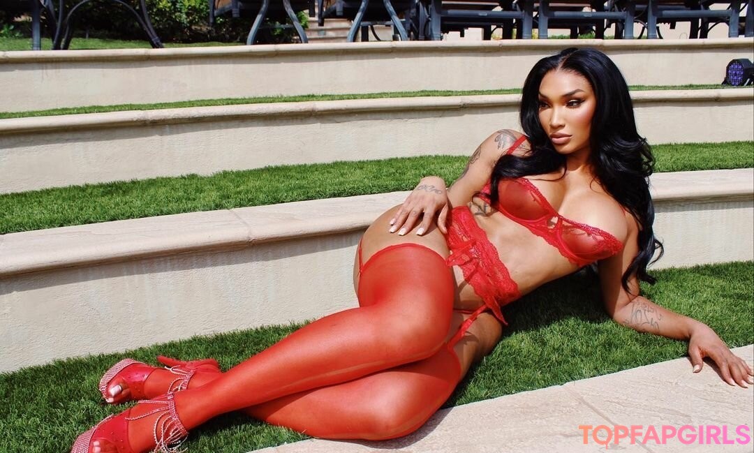 curvy muscle onlyfans nudes images