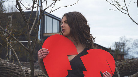 brunette petite onlyfans pornos archive