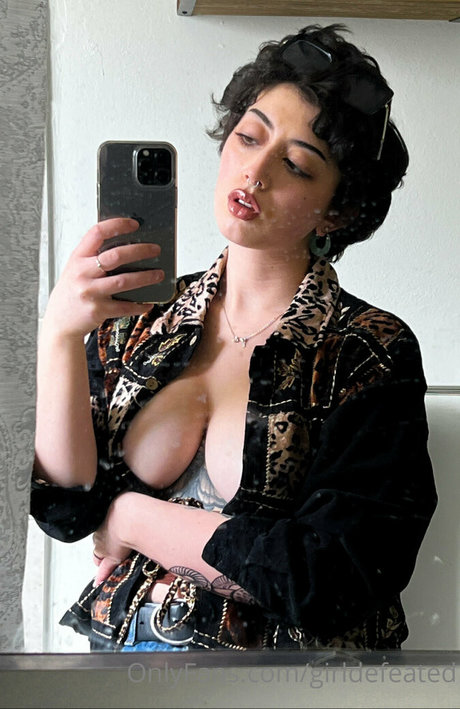 girldefeated star naked image