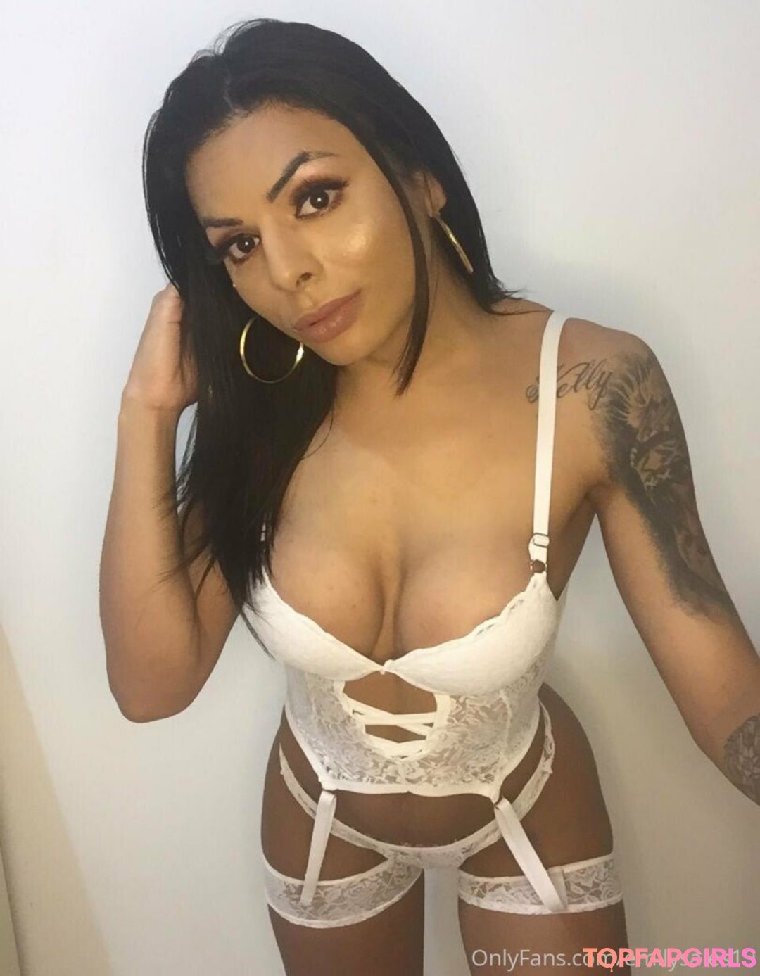 emilysales19 top profile image