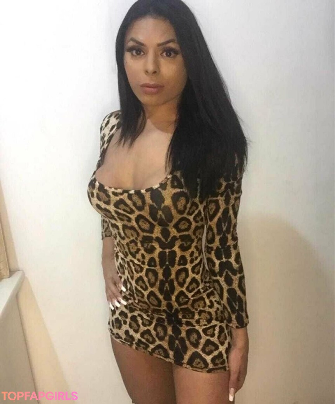 emilysales19 model nudes pic