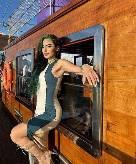 Dilaraa star nudes picture