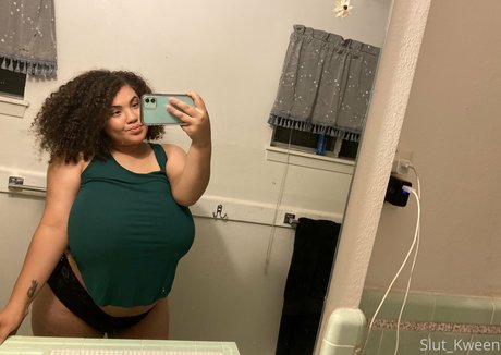 goddessbaileyy pornographic model pic