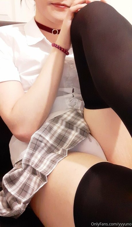 yyyuno model hot pics