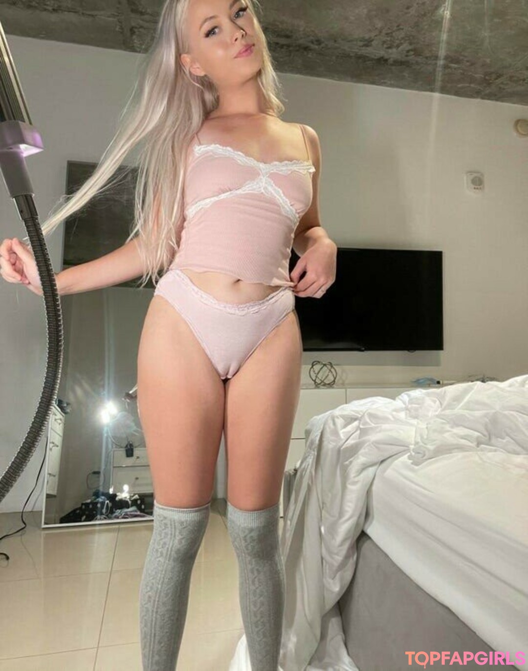 huge anal dildo onlyfans beautiful nude photo