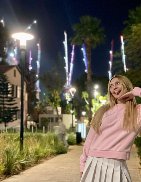 Kari i pornstar hot pictures