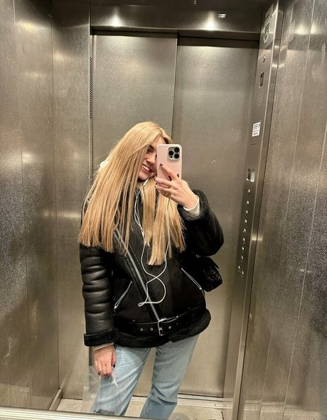 Kari i hot actress photos