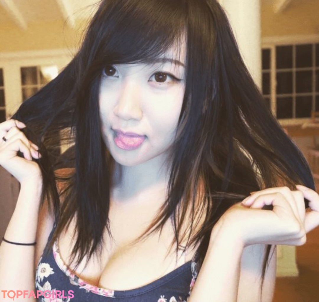 AriaSaki star exclusive photos
