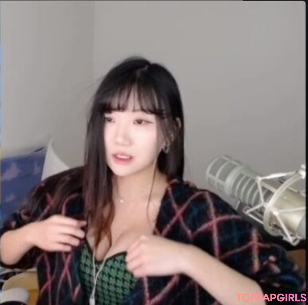 AriaSaki pornstar perfect photo
