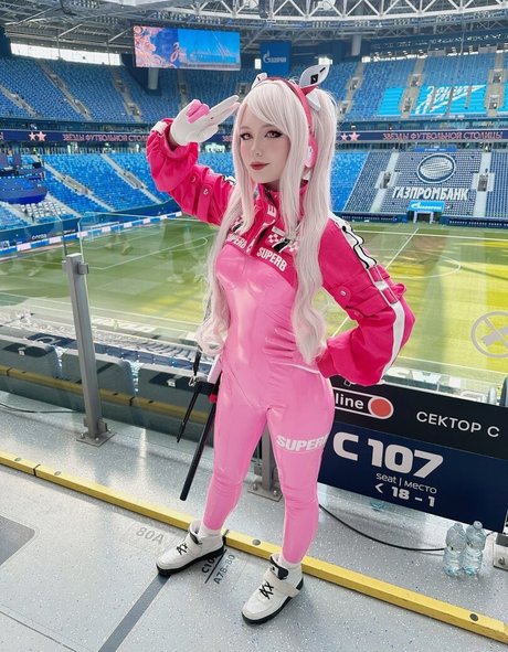 Lunaritie art actress pictures