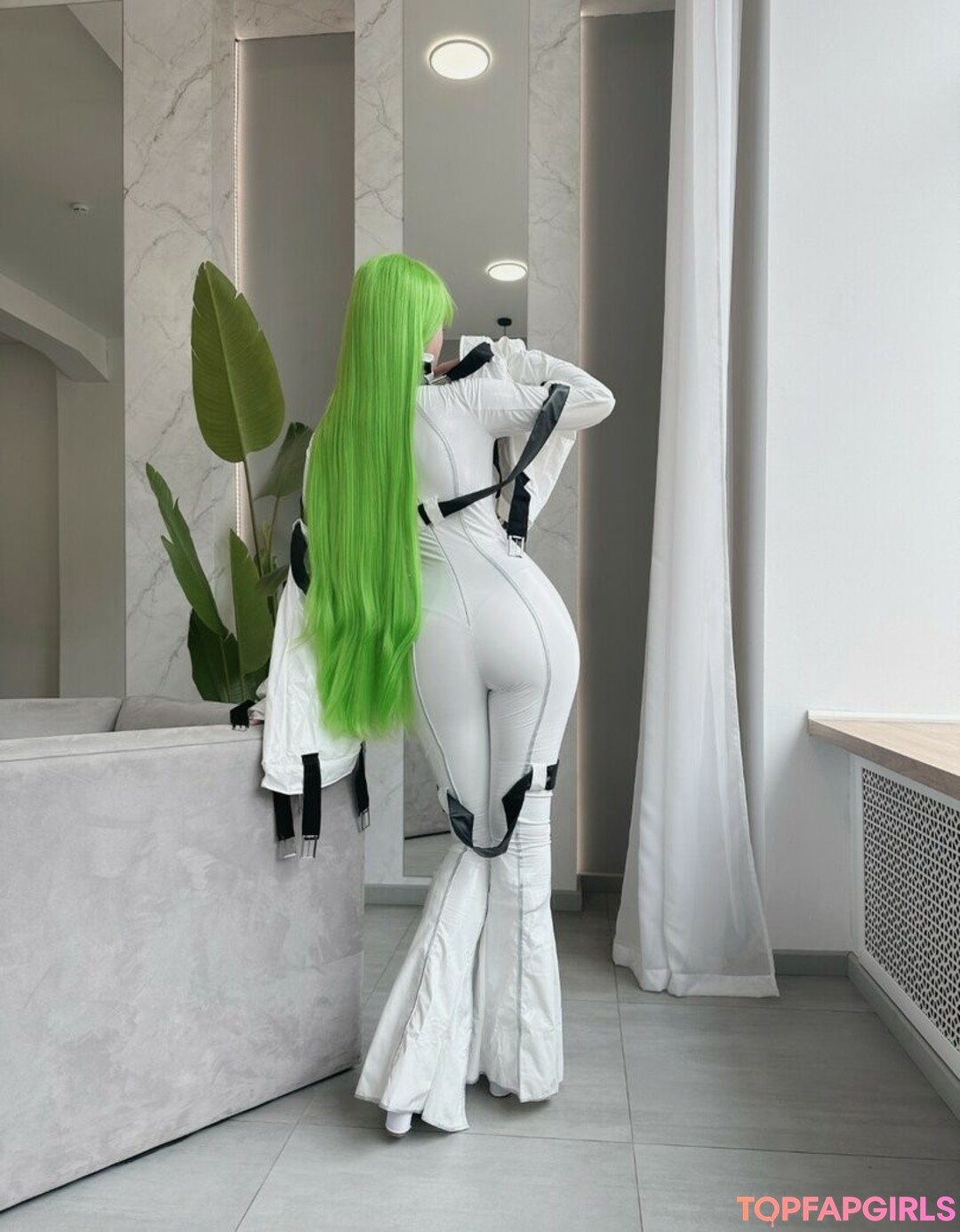 Lunaritie exclusive star pic