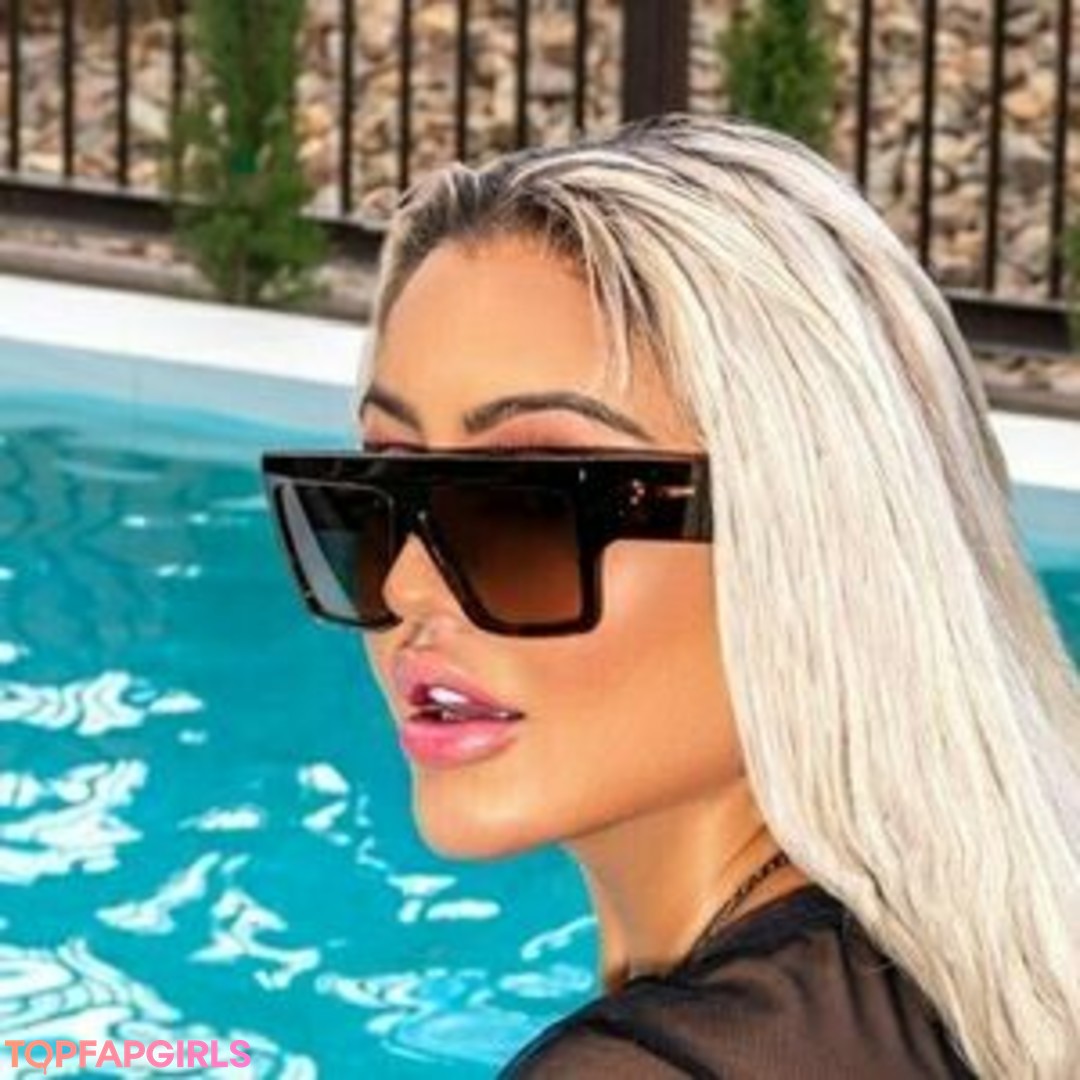 daniibanks star beautiful photos