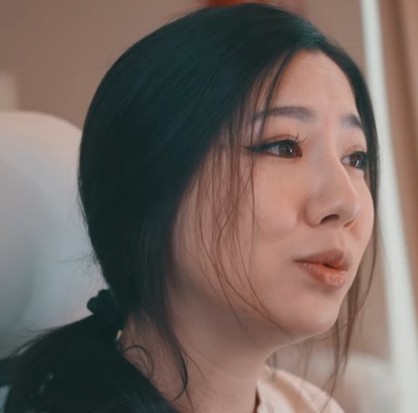 Fuslie star hot images