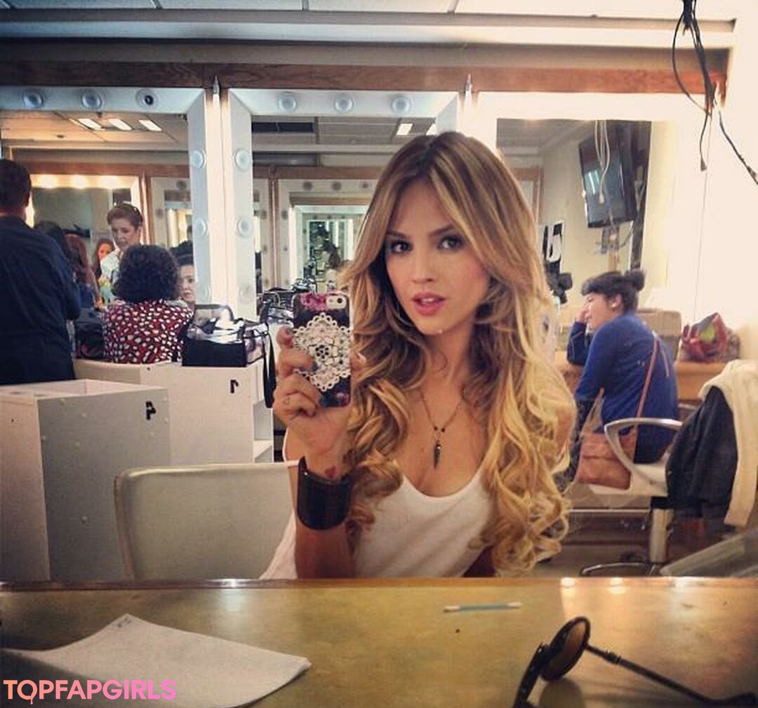 Eiza Gonzalez top actress pics