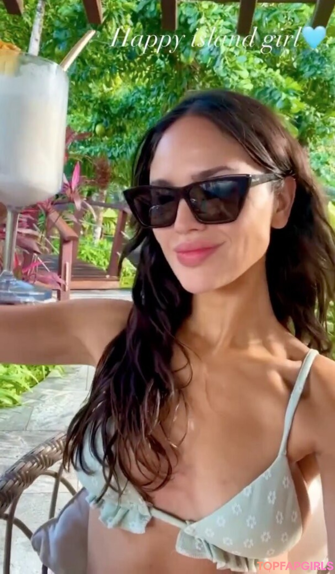 Eiza Gonzalez star art galleries