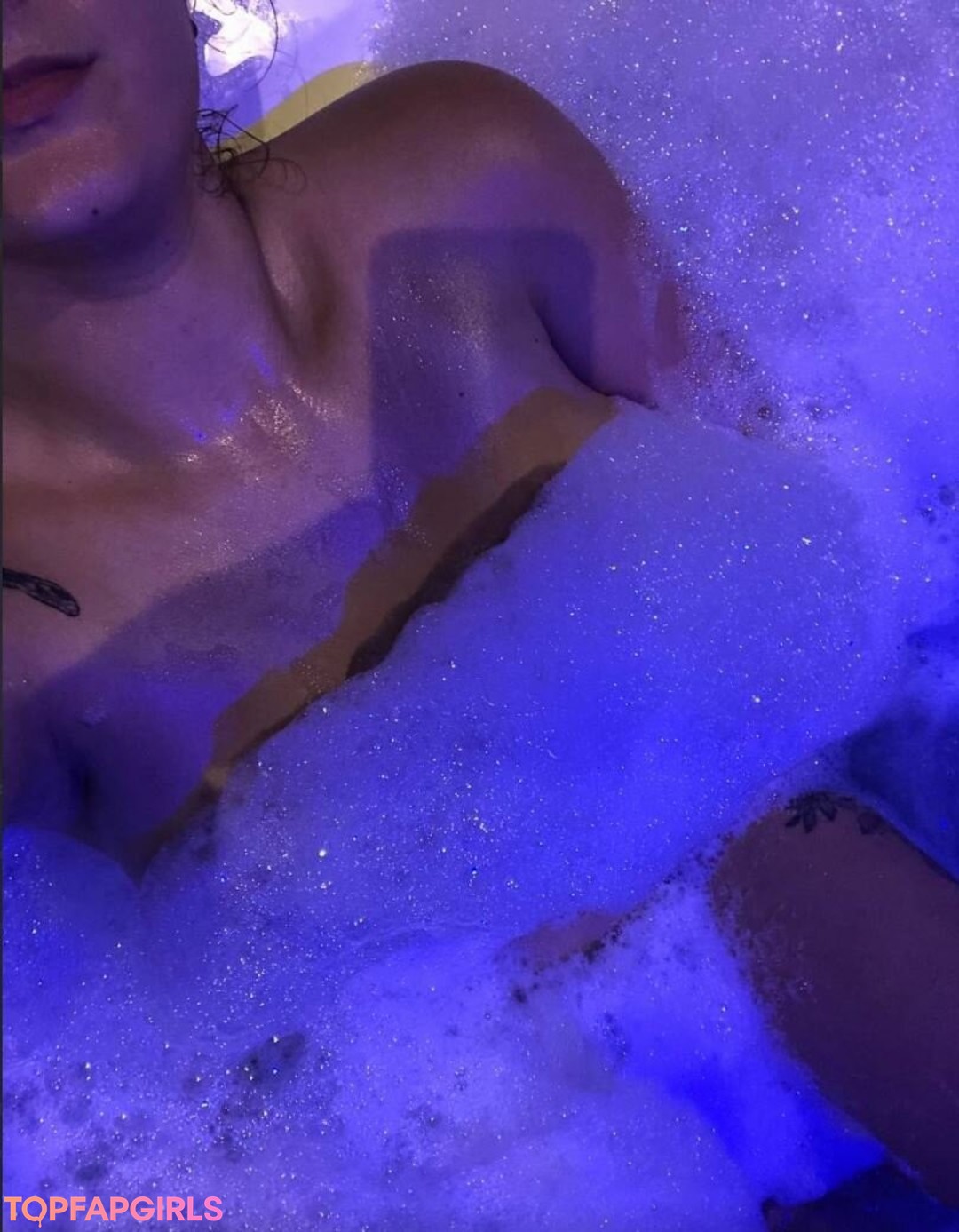 Lary Nascimento naked pornstar image