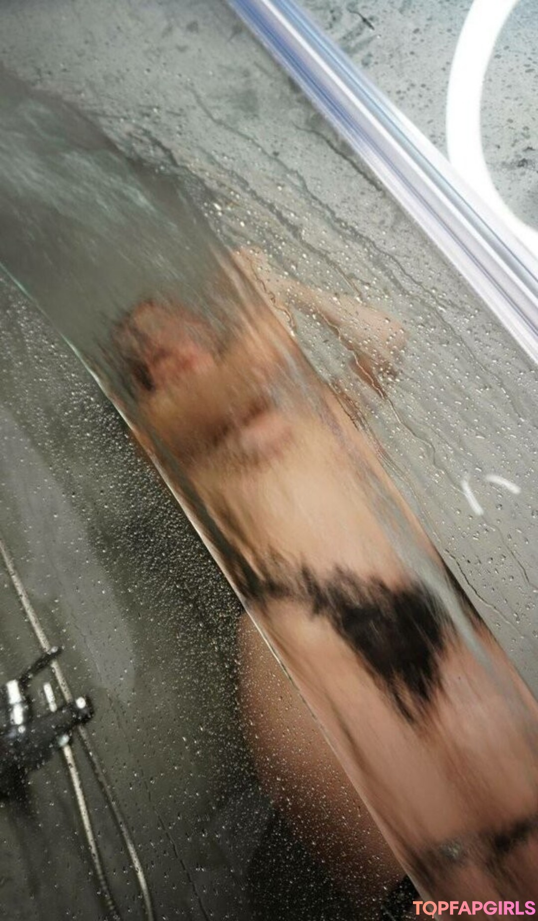 Nikol Koulen nude actress pic