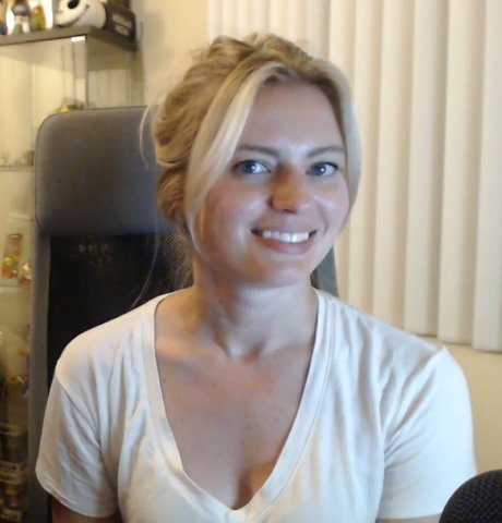 Elyse Willems porn star photo