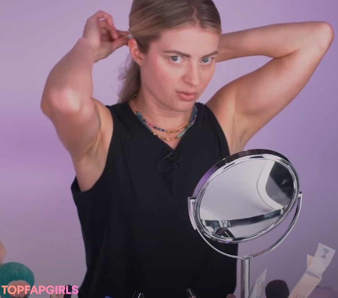 Elyse Willems naked star galleries