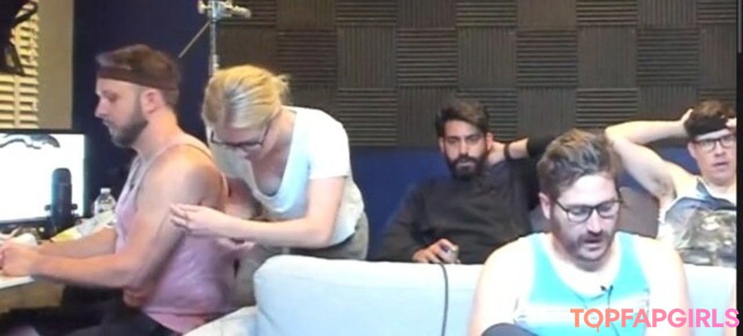 Elyse Willems porn model pic