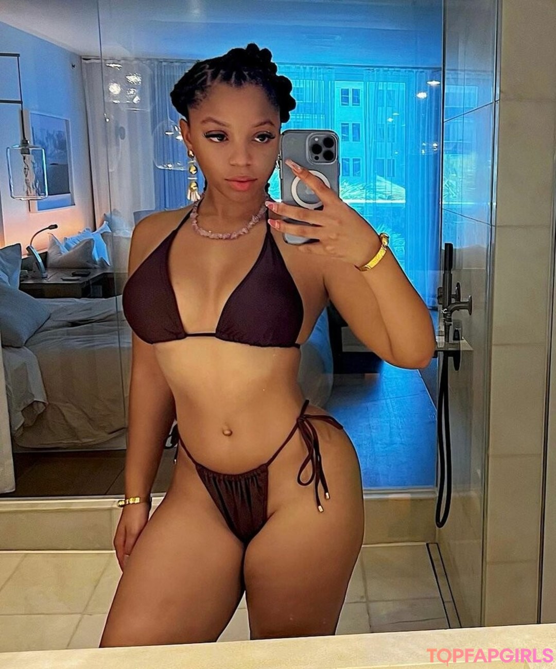 pussy spreading onlyfans beautiful images