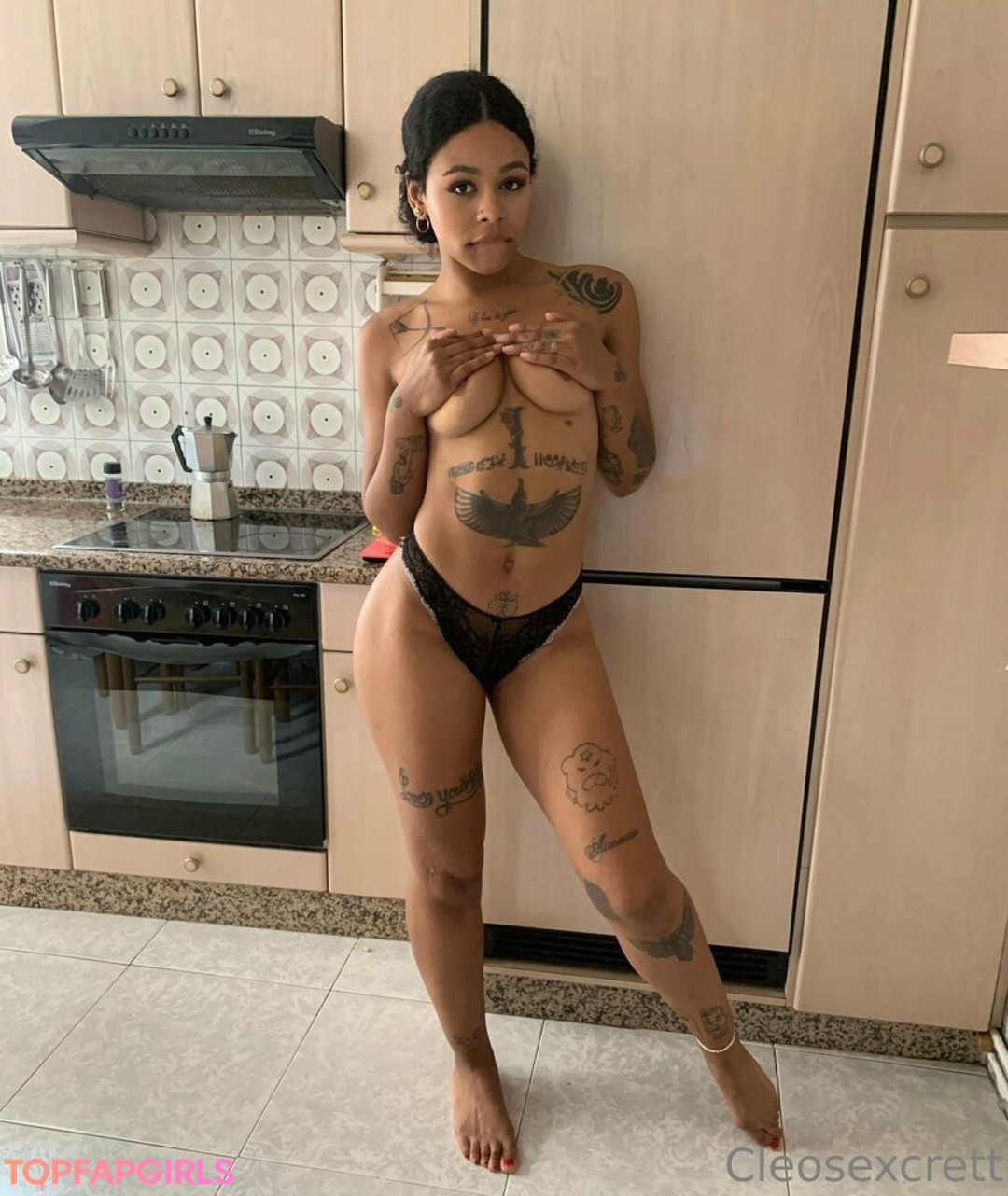 gym leggings onlyfans naked image