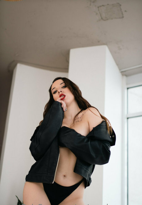 lustevelyn pornstar erotic galleries