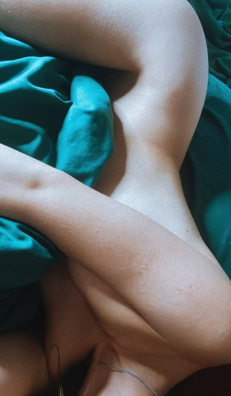 Steklova Eseniia perfect model picture