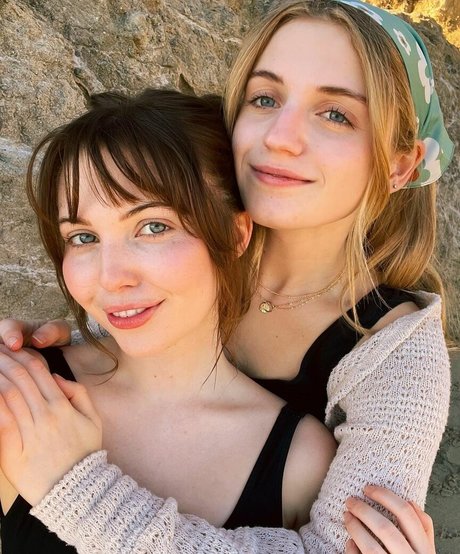 Sammi Hanratty model nice archive