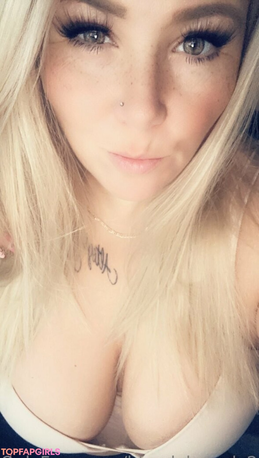 blondebrandy269 naked actress picture