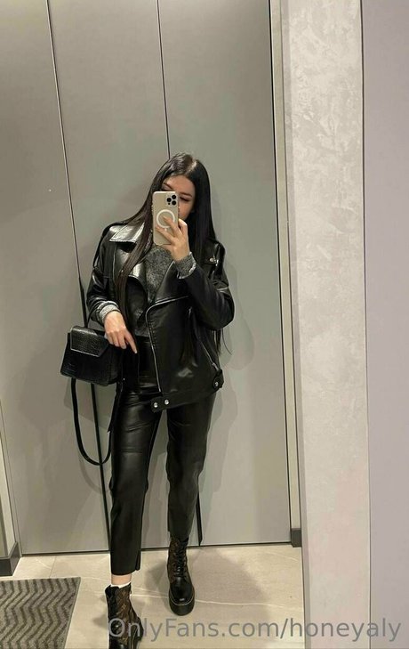 pretty ebony onlyfans nudes galleries