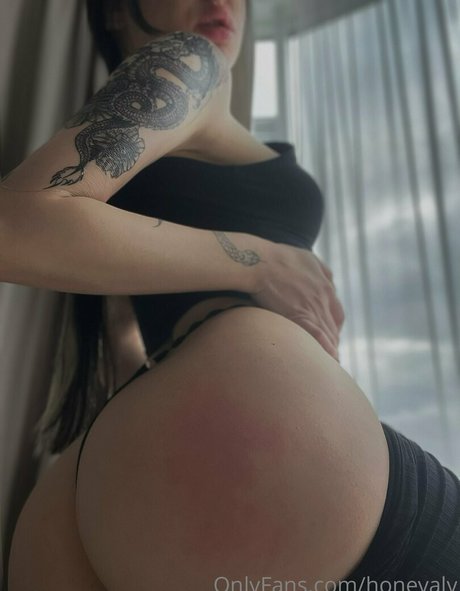 honney aly sexy star gallery