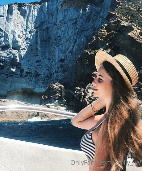 black pawg onlyfans top pic