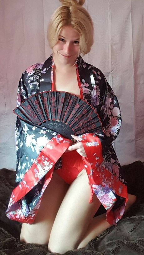 Everyday Harleyquinn hot actress galleries