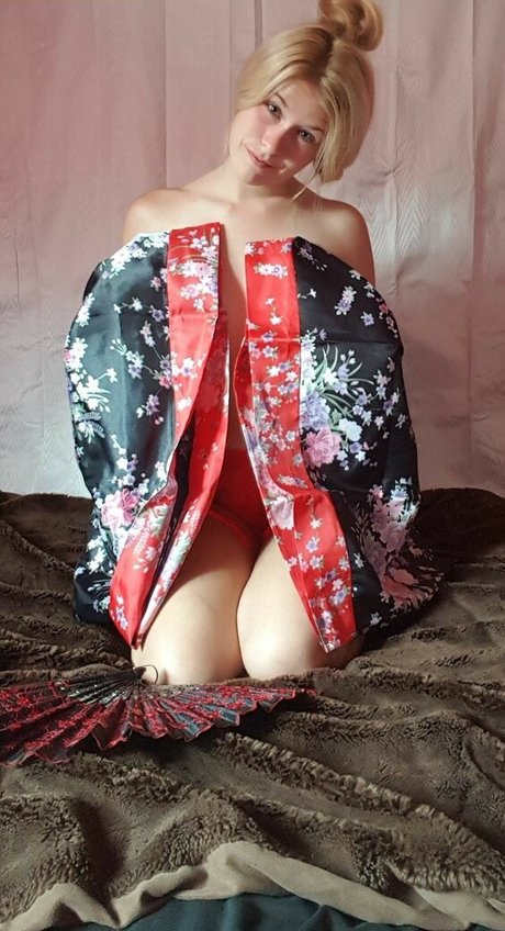 Everyday Harleyquinn model pornographic image