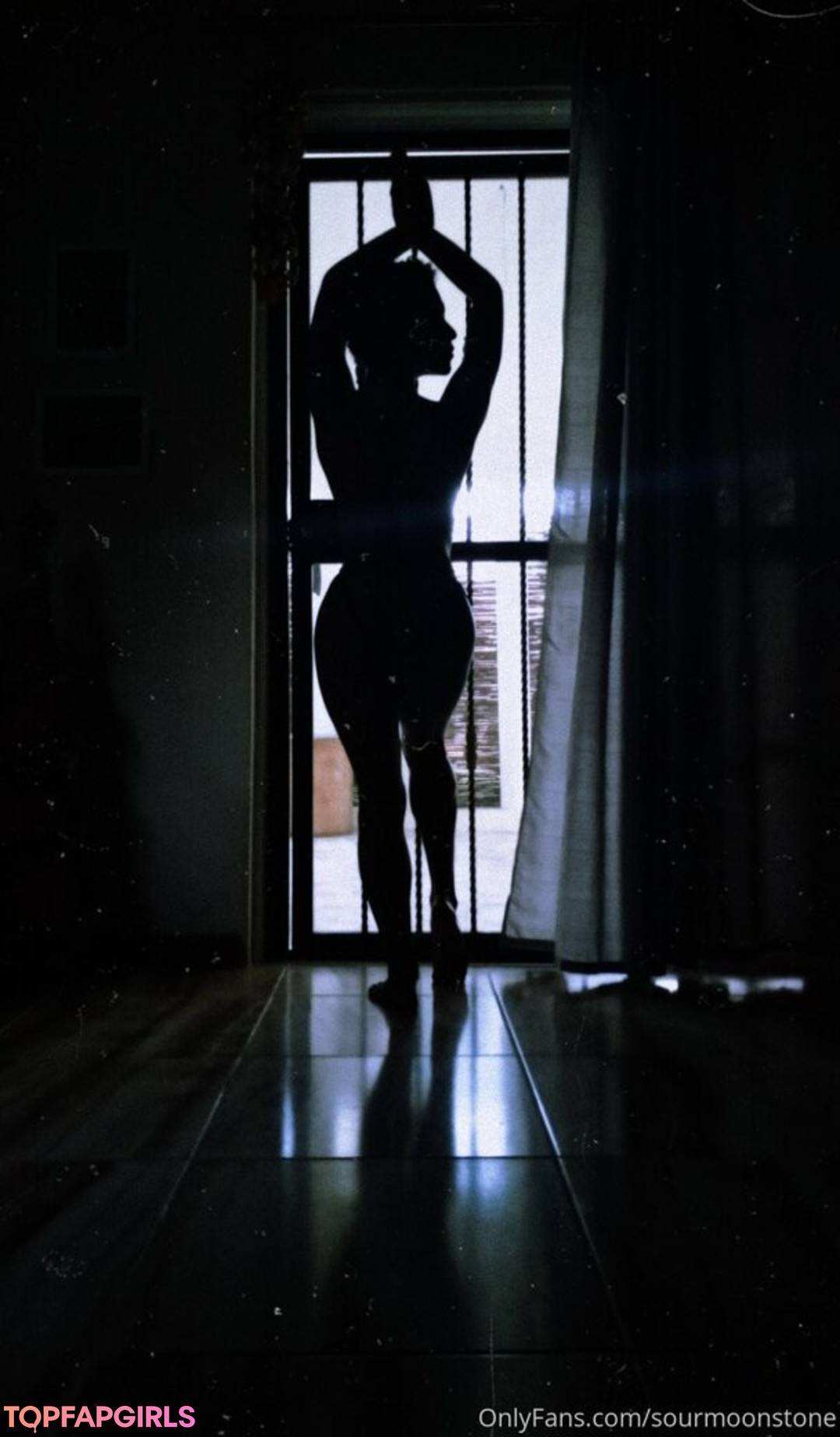 sourmoonstone pornographic model picture