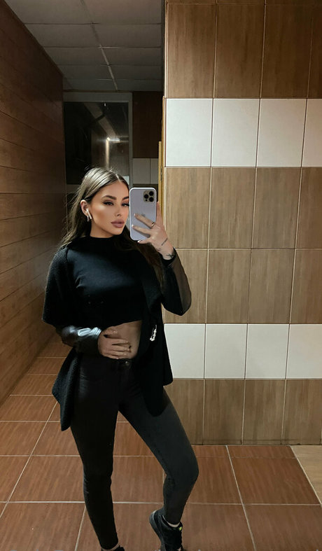 jessica caramel sex model img