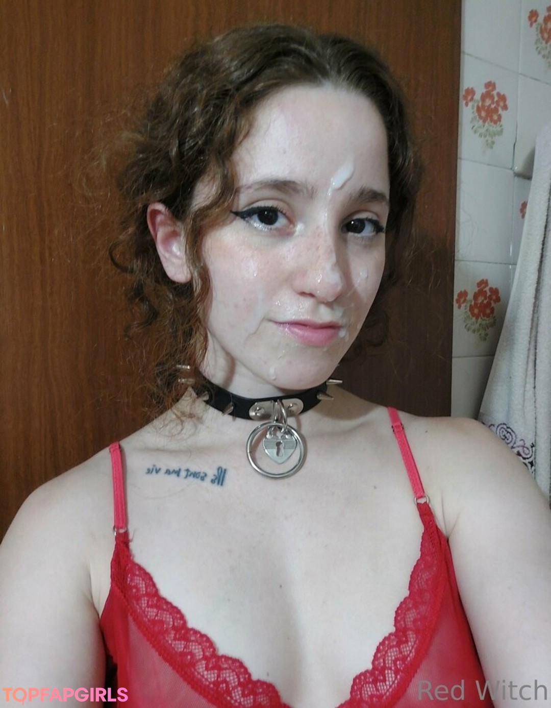red witchh top star img