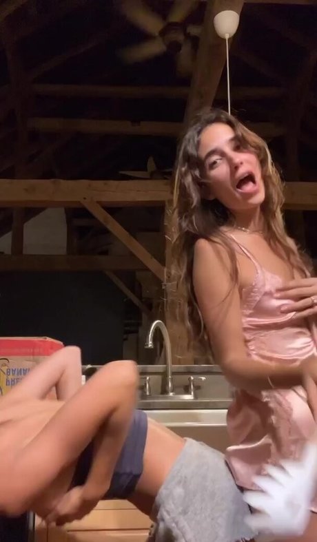 Elisa and Renne Herbert Twins top profile image