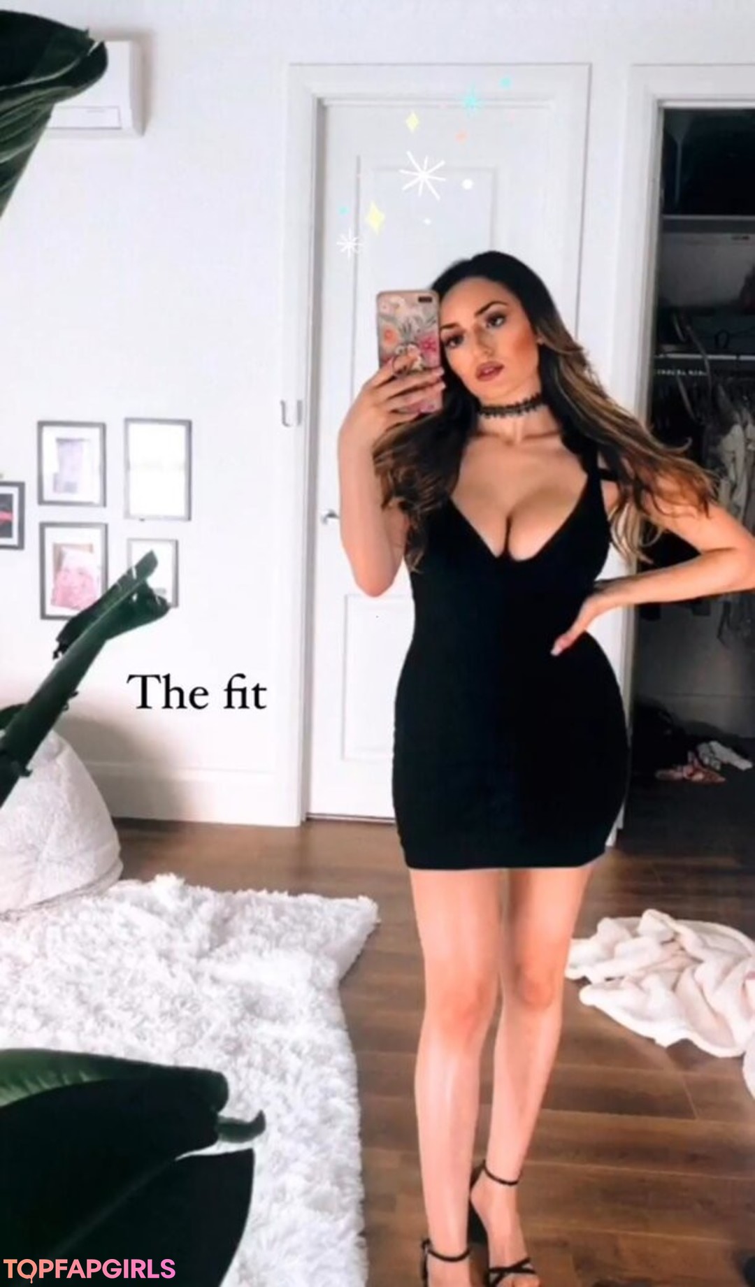 Sonia Ferraro model sexy gallery