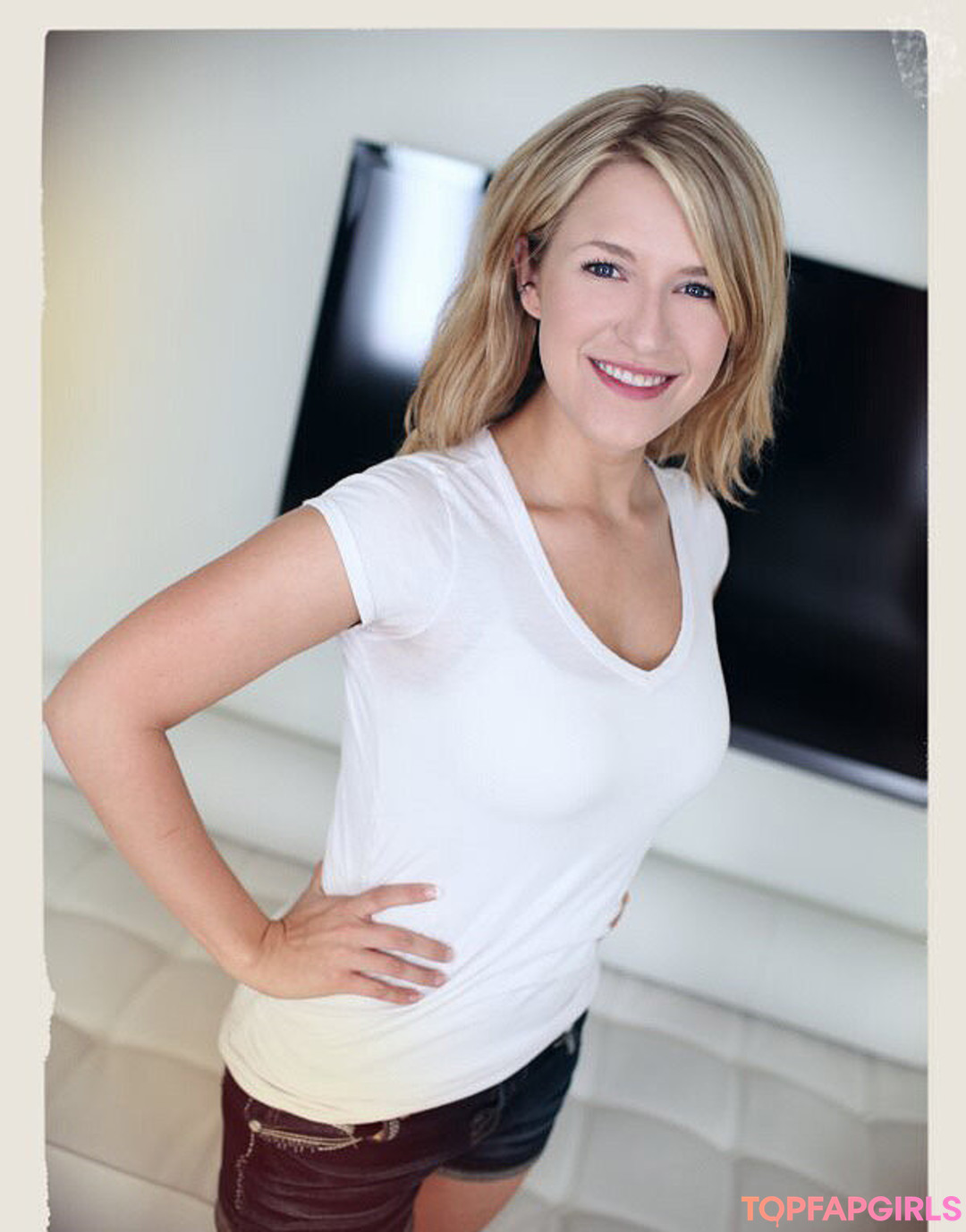 Amateur Allure model nudes archive