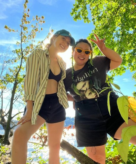 Taylor Tomlinson pornstar naked photos