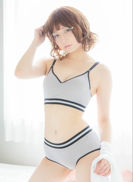 Marina Amatsu pornographic star archive