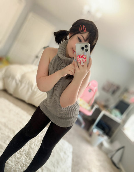 Junkenstein model pretty pics