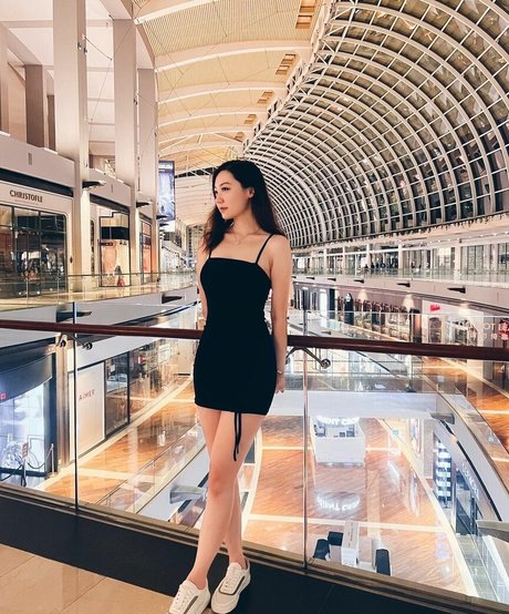 issfanfan naked actress photos