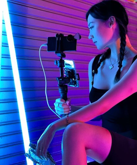 issfanfan erotic pornstar img